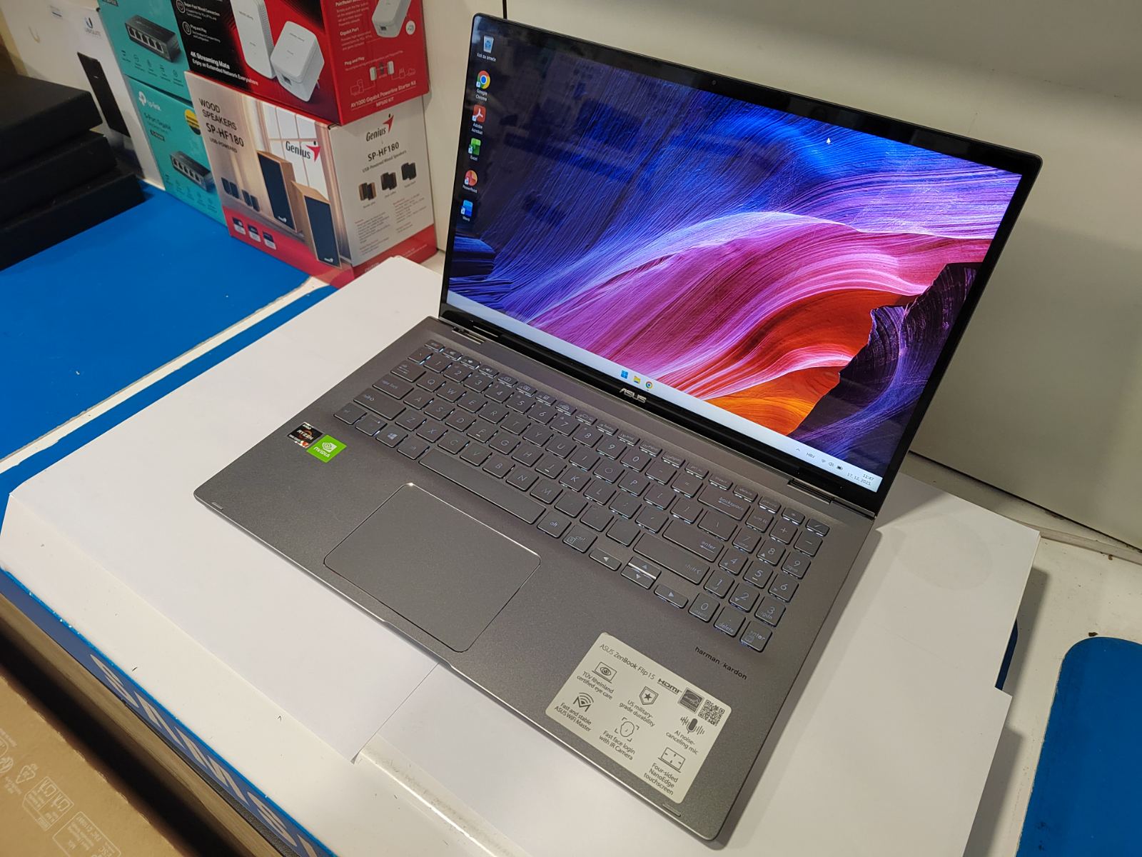 ASUS ZenBook Flip 15 Q508UG