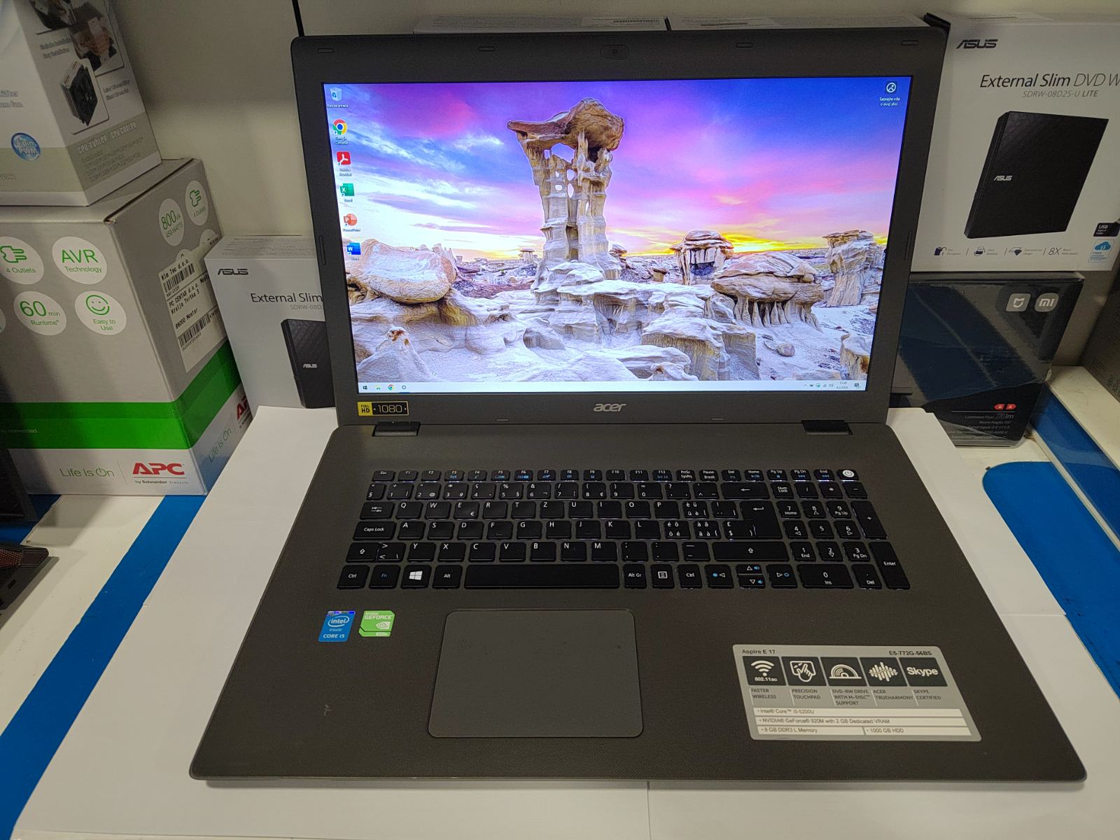 Acer Aspire E5-772G – 17.3” FHD | i5 | 8GB RAM | 256GB SSD