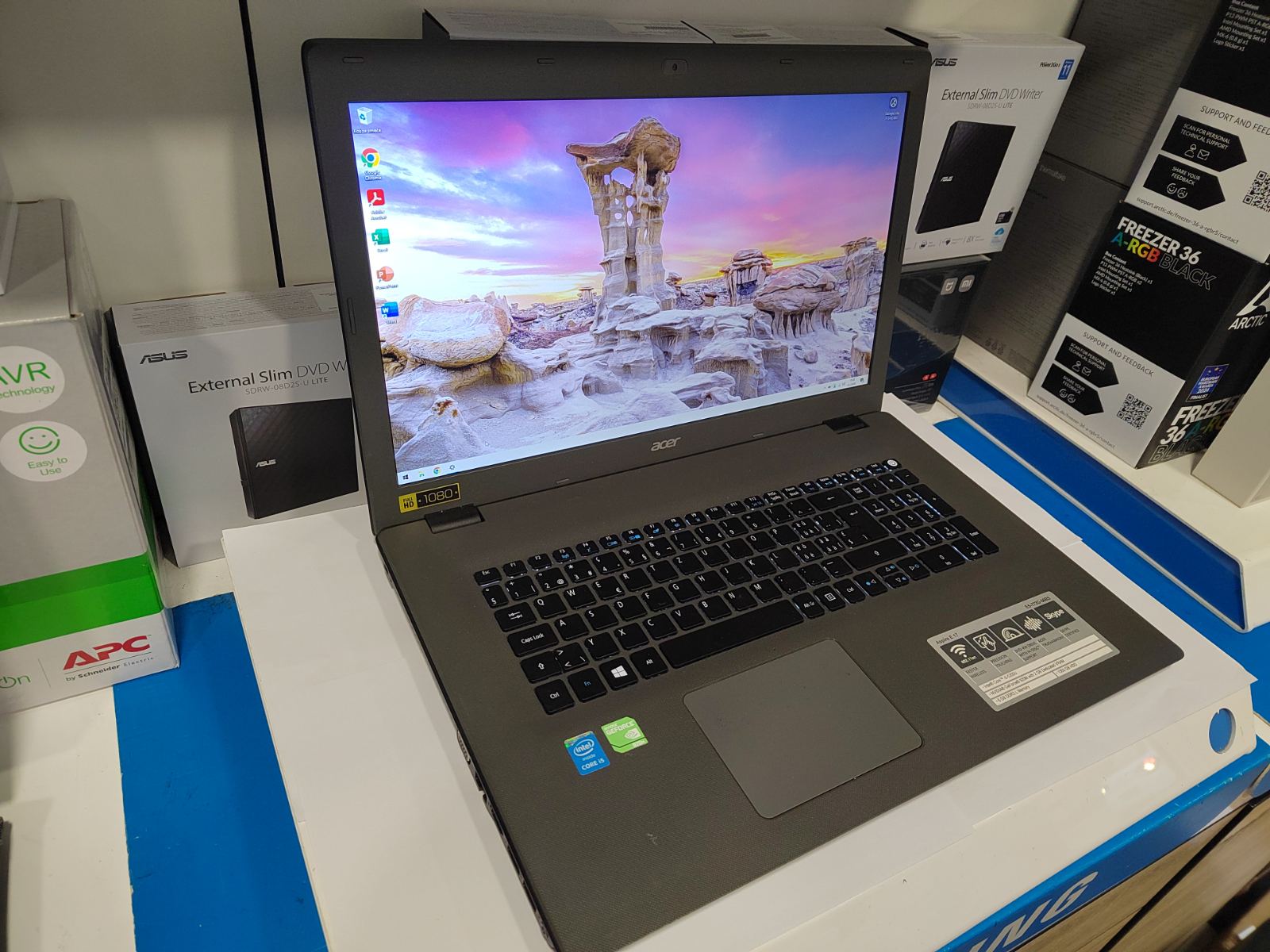 Acer Aspire E5-772G – 17.3” FHD | i5 | 8GB RAM | 256GB SSD