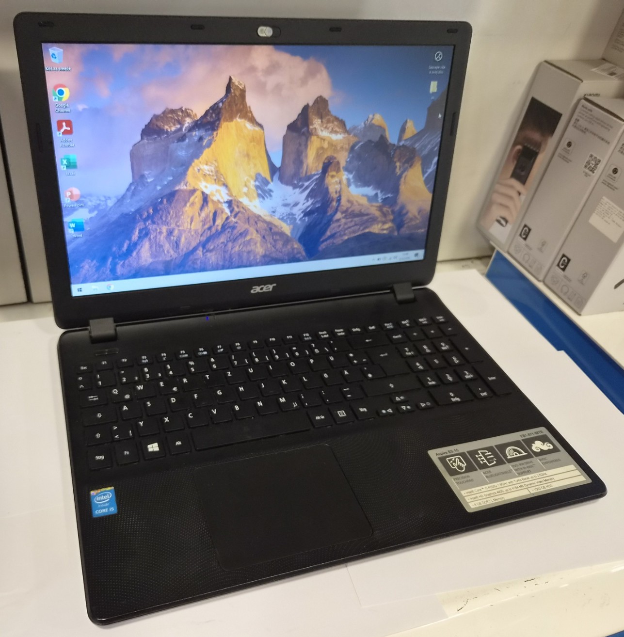 Acer Aspire ES1-571-56TE – Intel i5, 8GB RAM, 128GB SSD