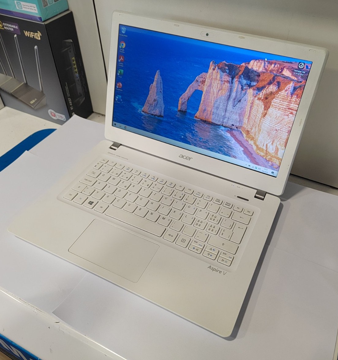 Acer Aspire V3-371-705S