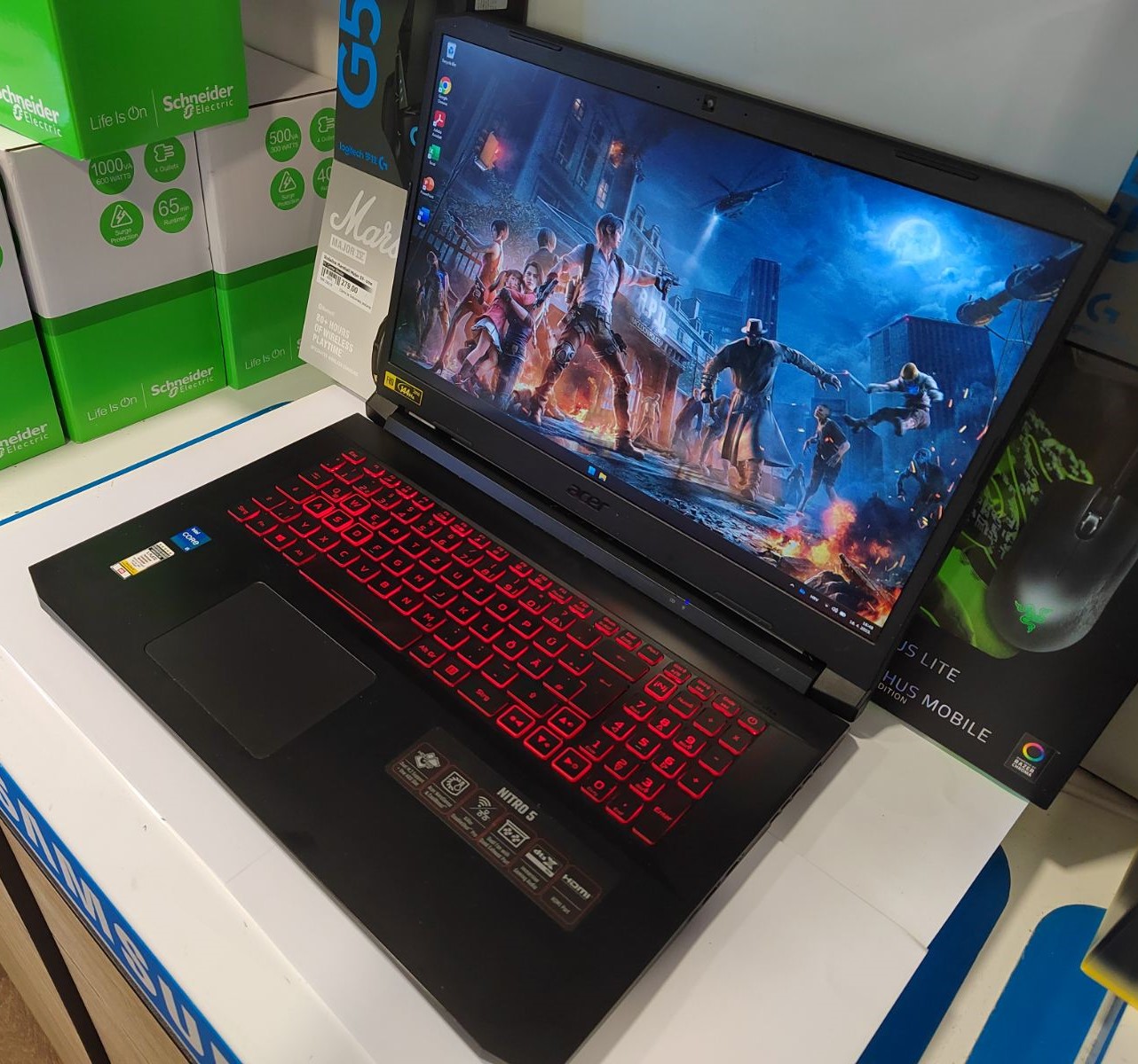 Acer Nitro 5 AN517-54 GAMING!!!