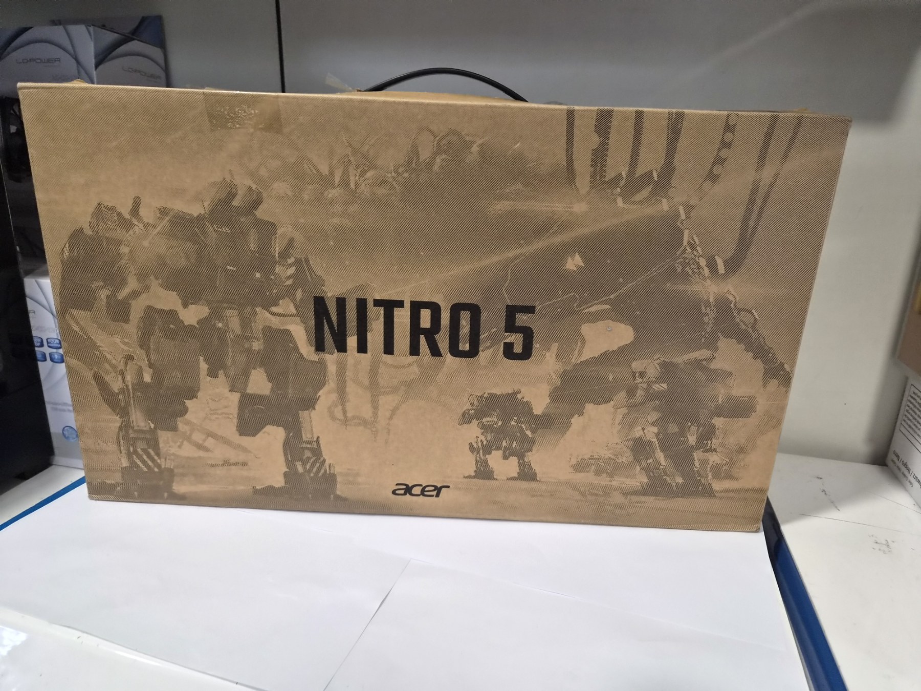 Acer Nitro V 16 ANV16-41-R9P3 – Ryzen 5 8645HS, RTX 3050 6GB, 16GB, 512GB, 165Hz