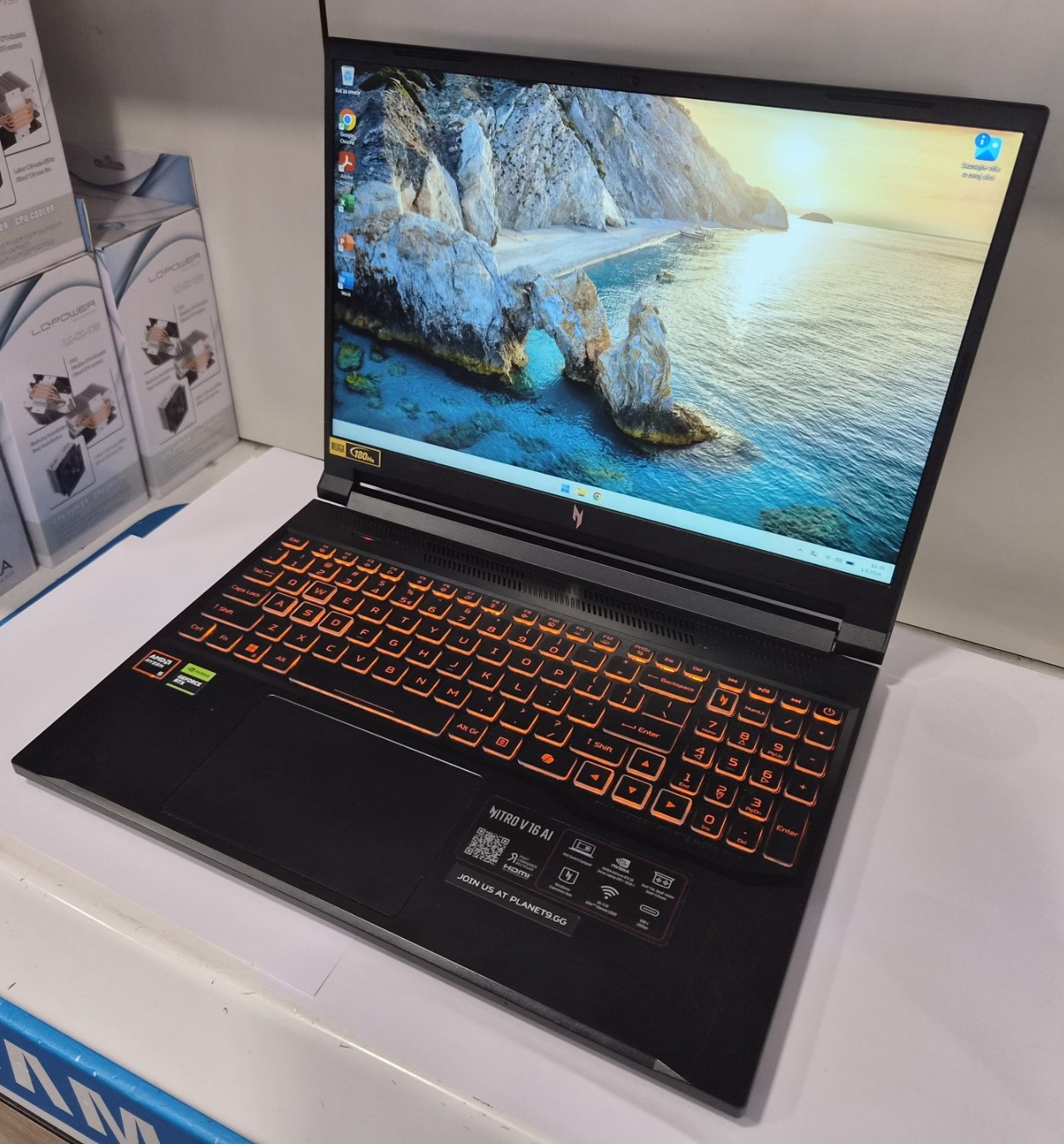 Acer Nitro V ANV16-42 Gaming Ryzen 5 240 RTX 5050 16GB DDR5 512GB SSD 144Hz