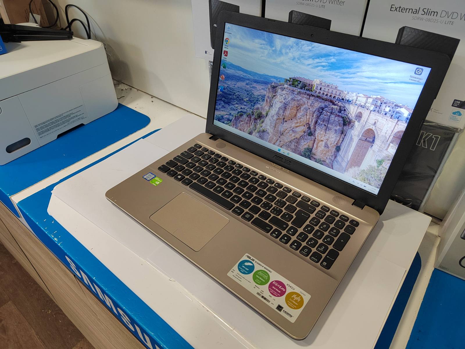 ASUS A541UV i5 – 16GB RAM / 256GB SSD / NVIDIA 920MX | 15.6" Full HD