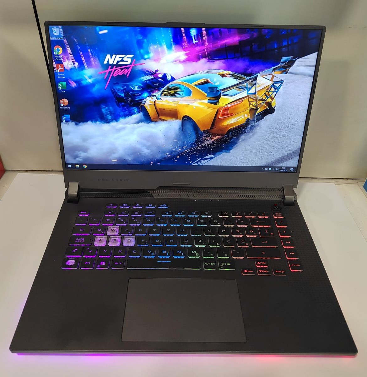 Asus Rog Strix G513IH-HN008 GAMING!!!