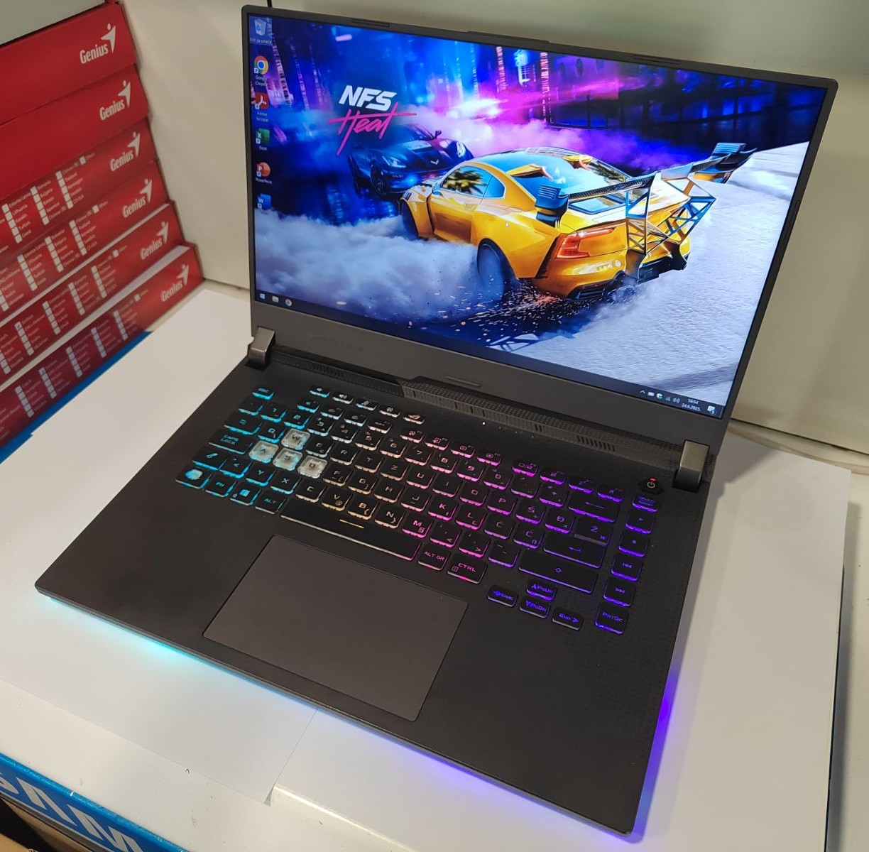Asus Rog Strix G513IH-HN008 GAMING!!!