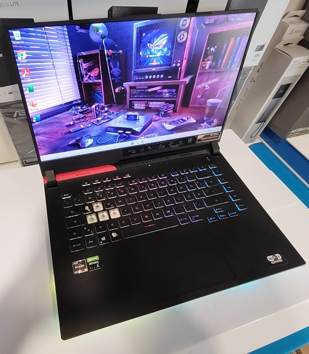 ASUS ROG Strix G513QM Gaming Laptop R9 5900HX RTX 3060