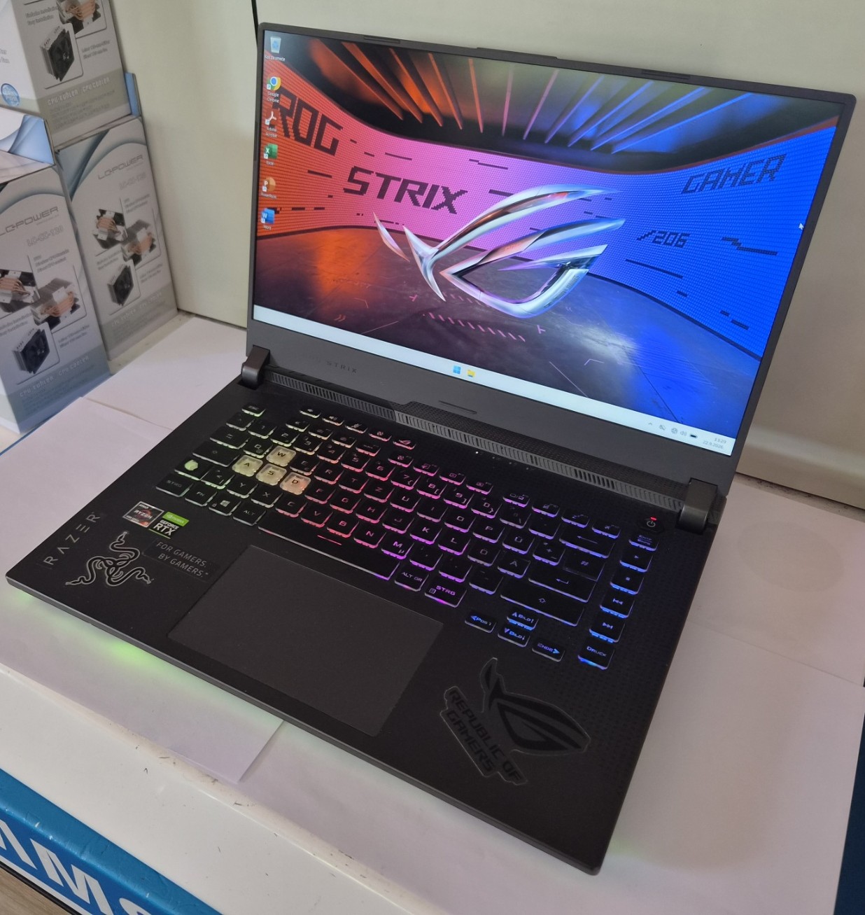 ASUS ROG Strix G513QM Gaming – Ryzen 9 5900HX, RTX 3060, 32GB, 1TB, 144Hz