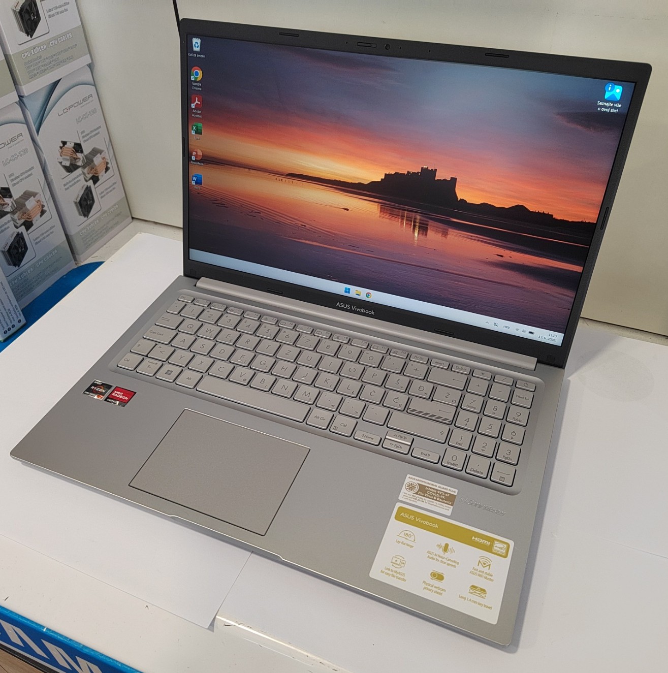 ASUS VivoBook 15 M1502YA-BQ580 – Snažni Ryzen 7 i 16GB RAM za besprijekoran rad