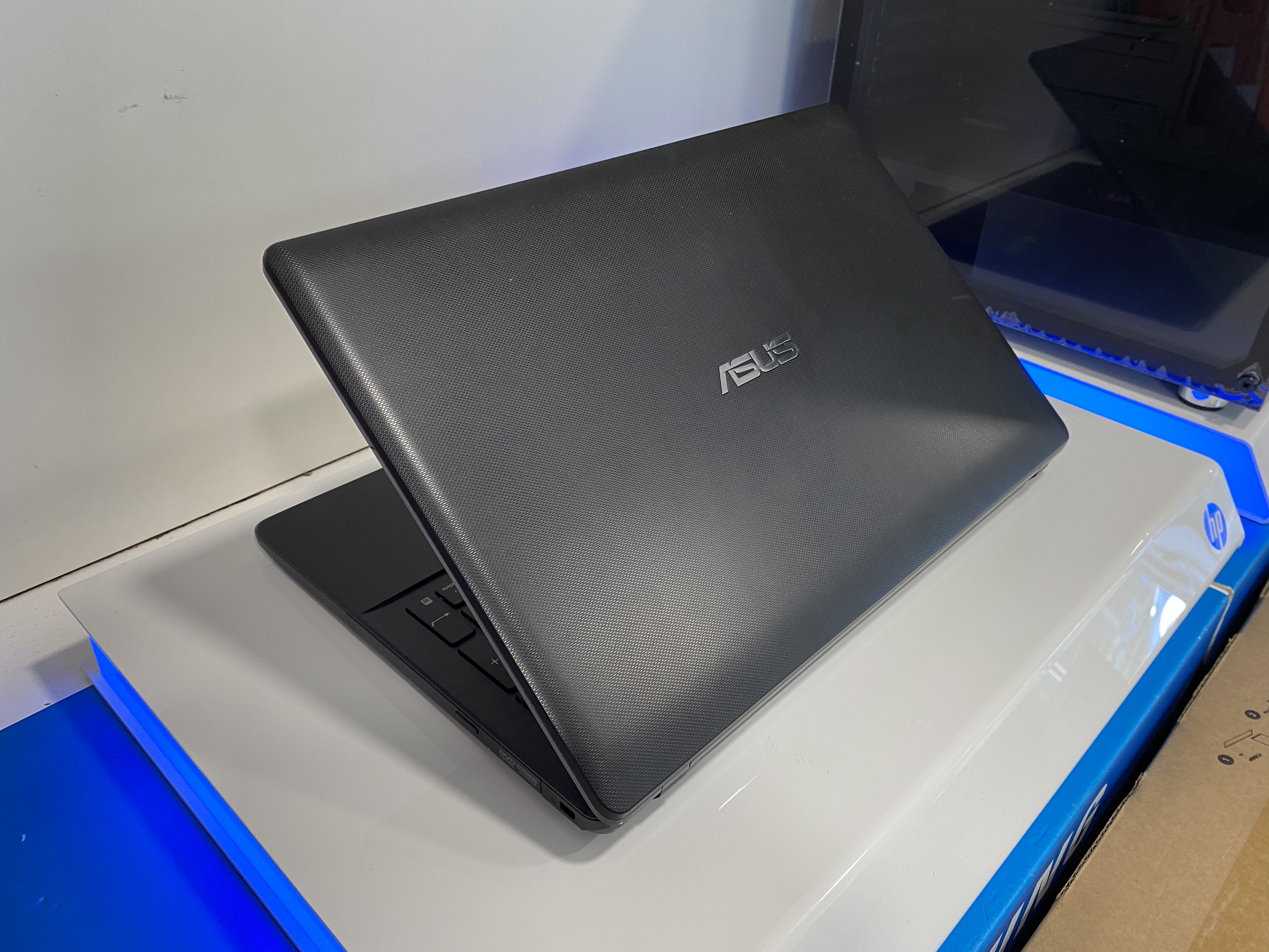 Asus X552CL