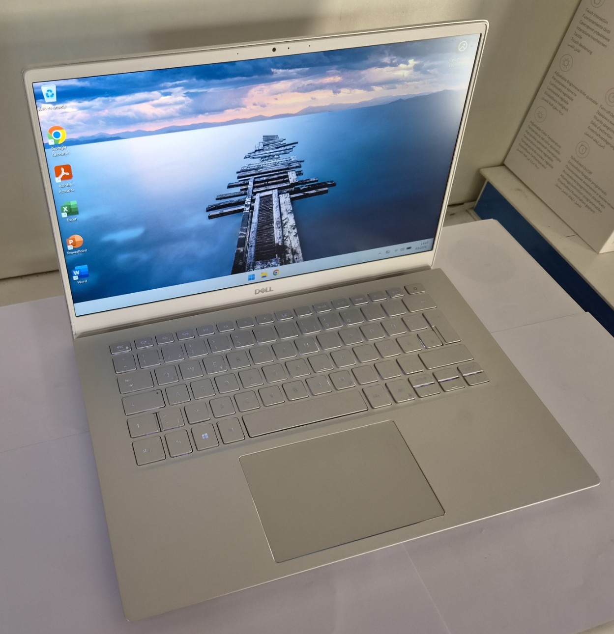 Dell Inspiron 5405 Ryzen 7 4700U 16GB 512GB SSD 14" FHD IPS