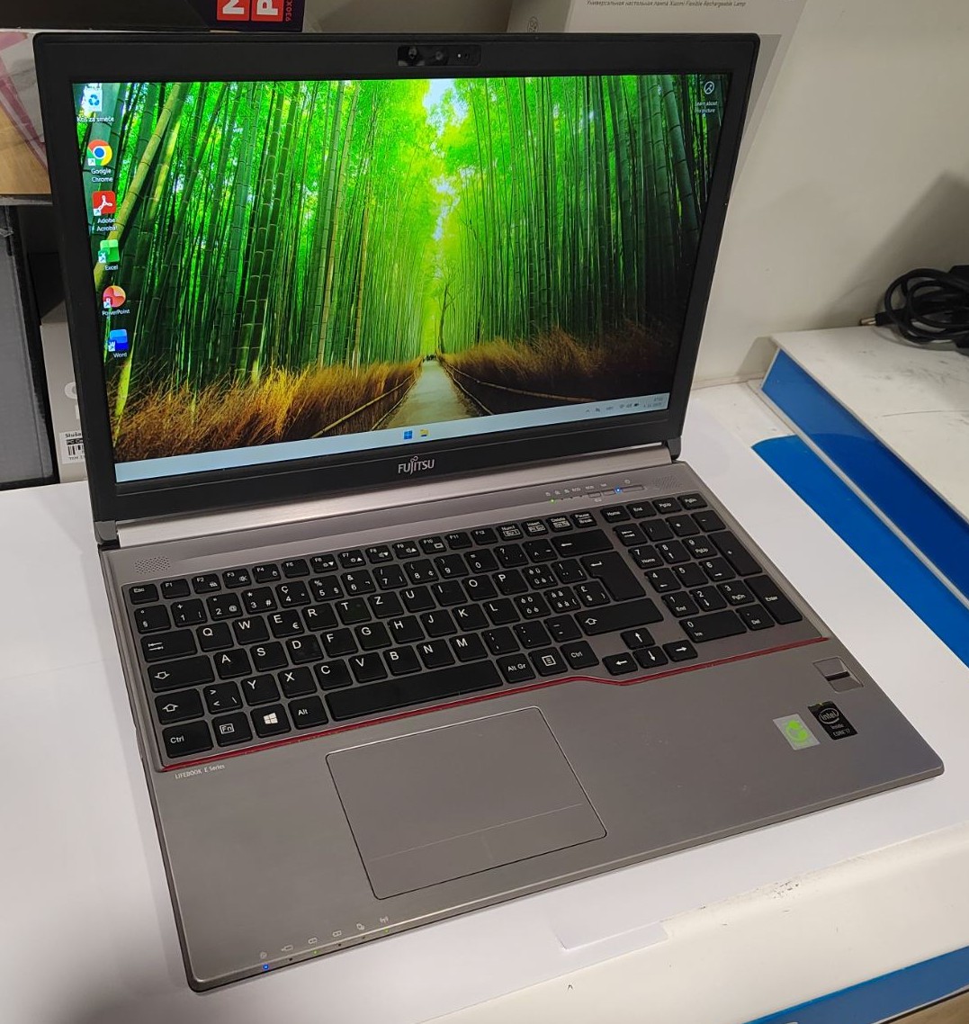 Fujitsu LIFEBOOK E754