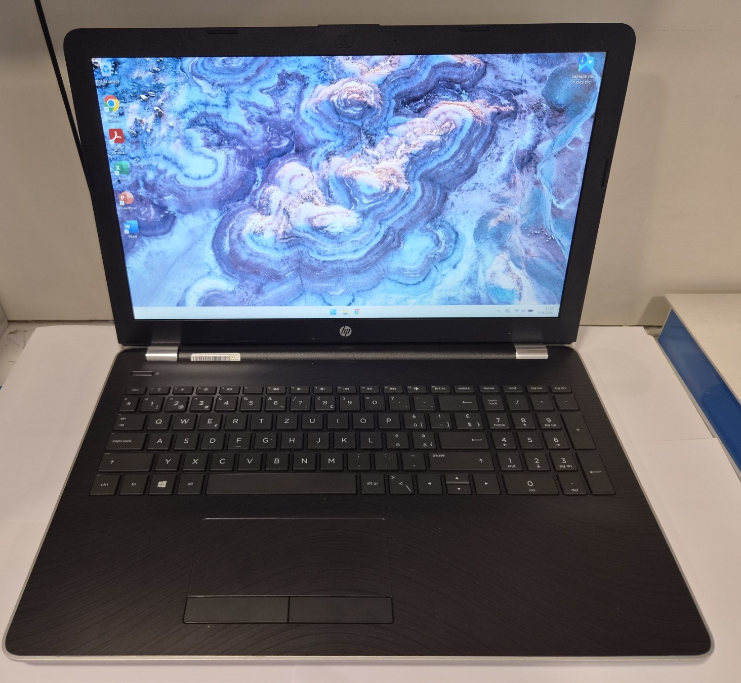 HP 15-bs176nz i7-8550U 16GB 256GB SSD 15,6" FHD IPS