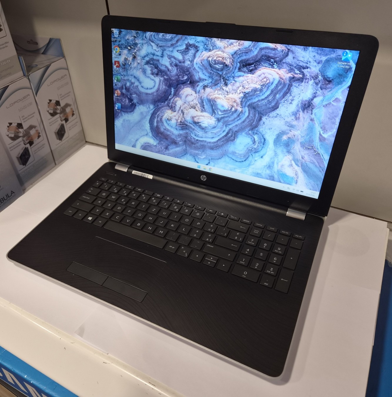HP 15-bs176nz i7-8550U 16GB 256GB SSD 15,6" FHD IPS