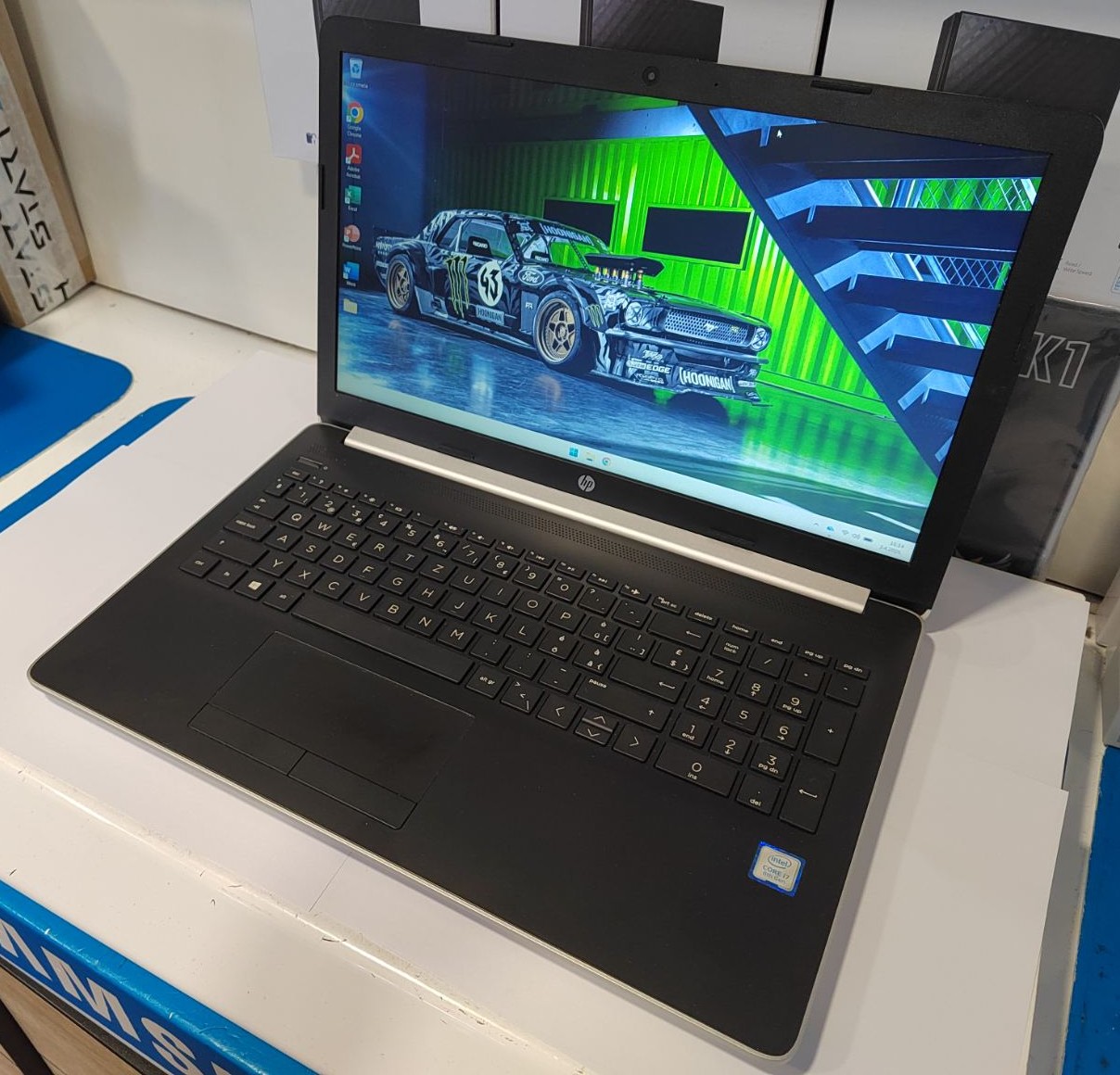 HP 15-da865nz i7-8550U / 16GB RAM / 256GB SSD – FULL HD IPS Laptop