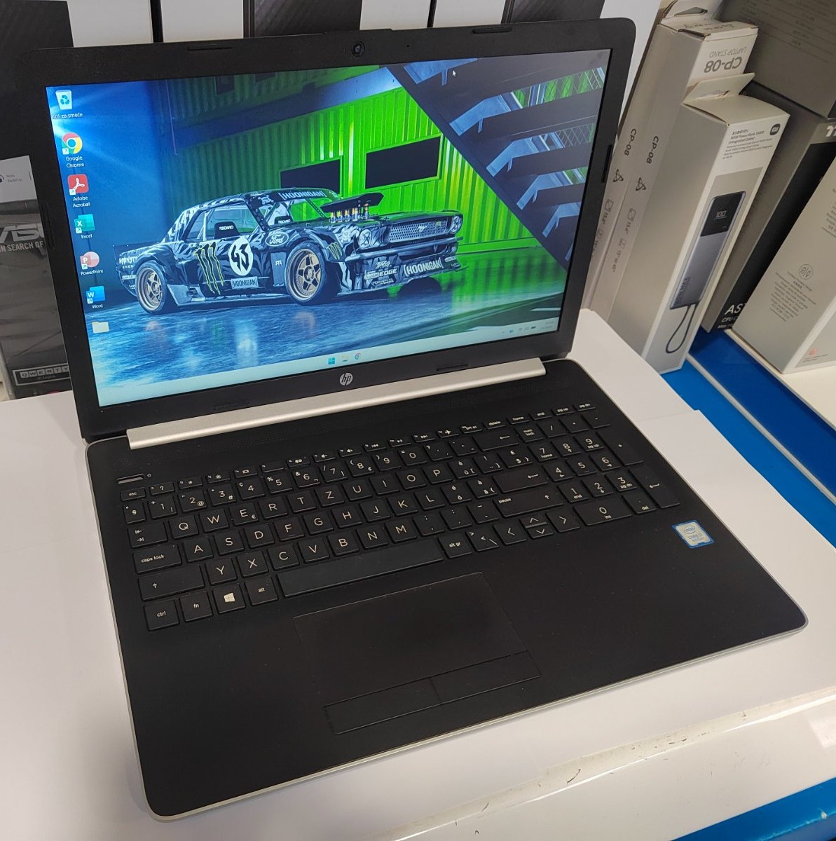 HP 15-da865nz i7-8550U / 16GB RAM / 256GB SSD – FULL HD IPS Laptop