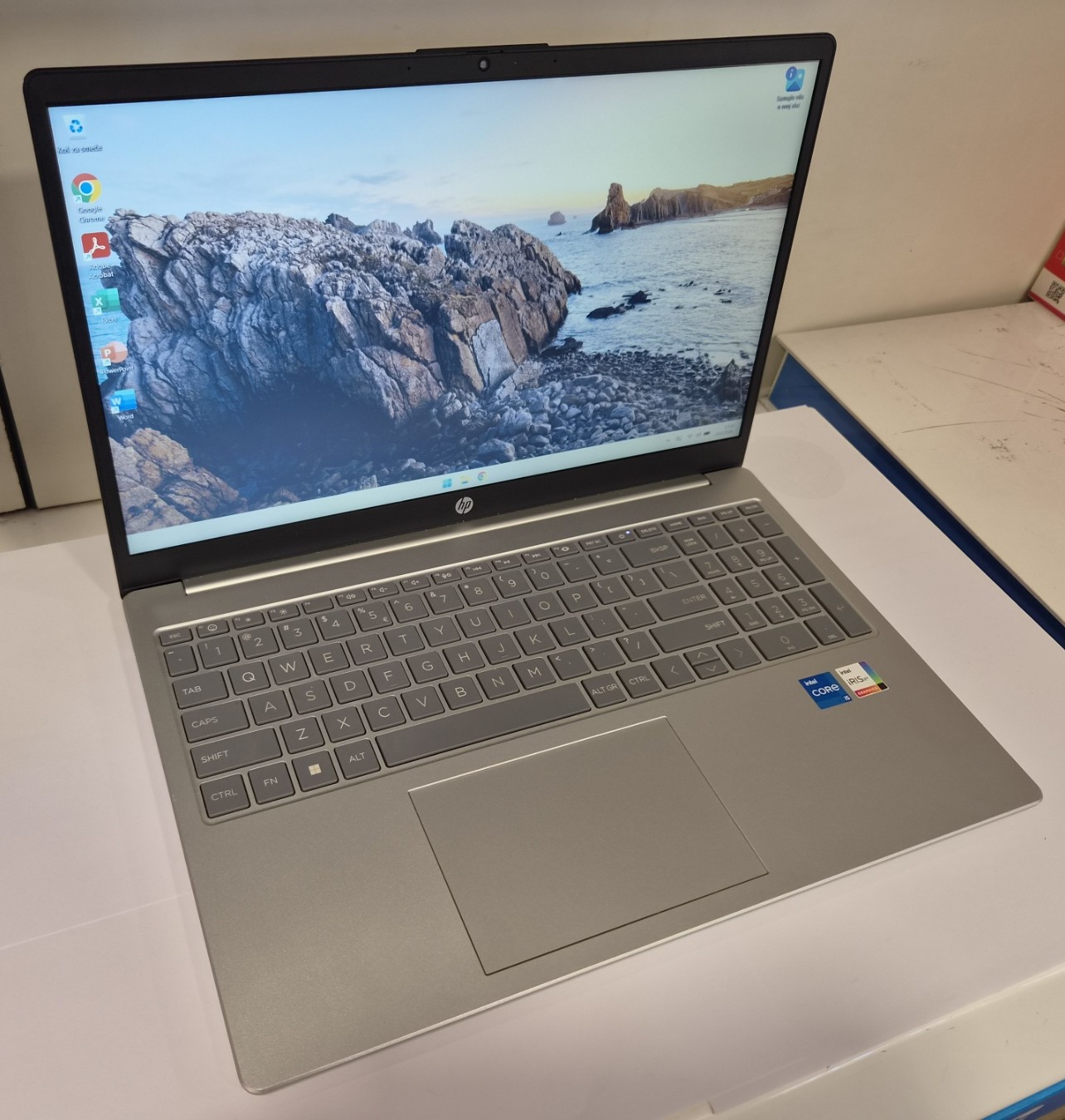 HP 15-fd0002nm i5-1334U 16GB 512GB SSD 15,6" FHD IPS W11 Pro