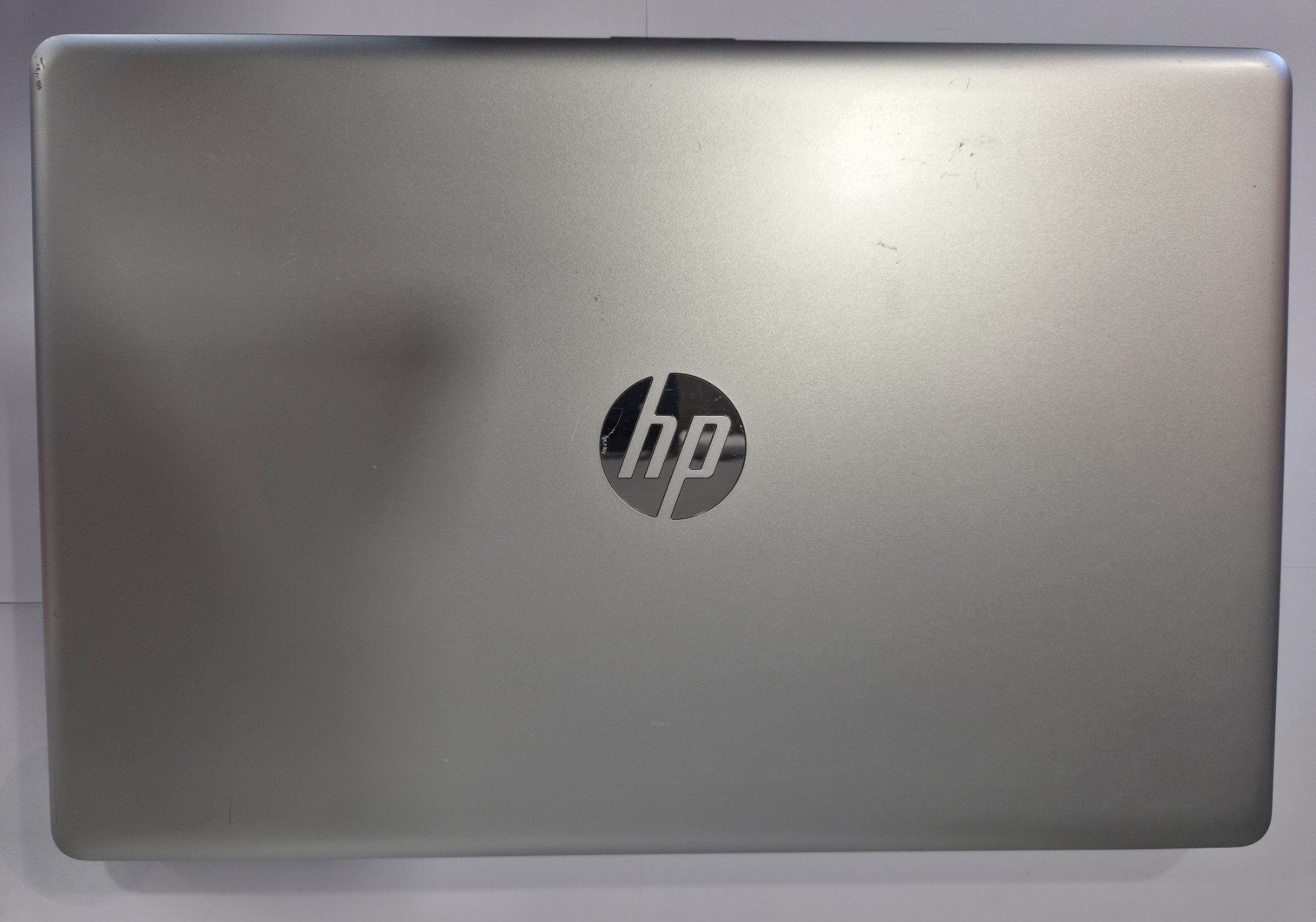 HP 17-by2631ng i5-10210U 16GB 256GB SSD Radeon R7 M440 FHD IPS