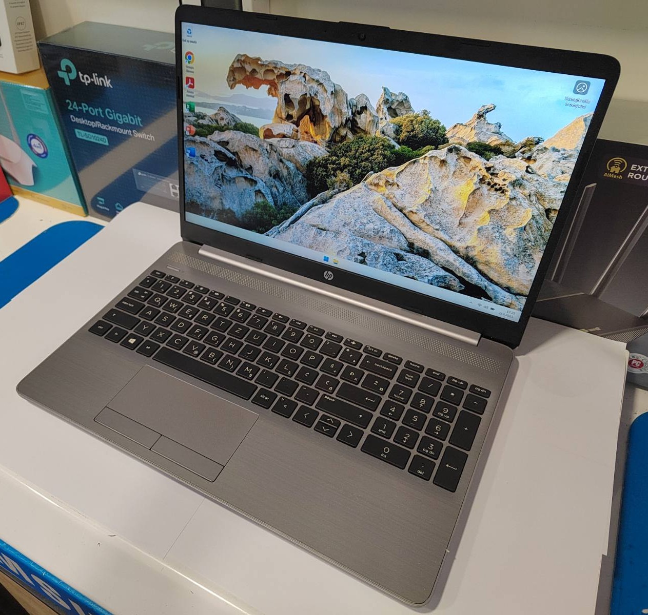 HP 255 G8