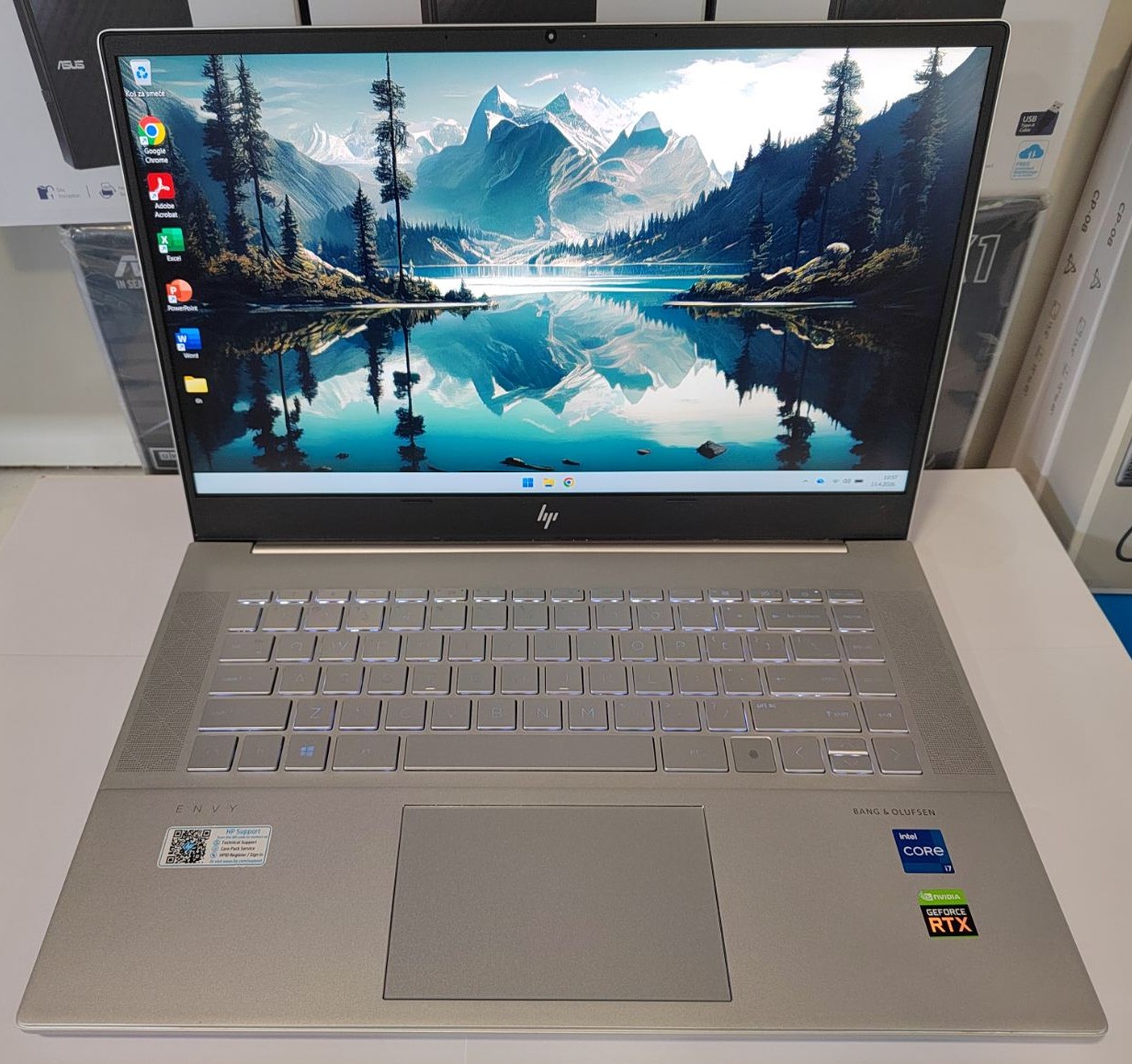 👉 HP Envy 15-ep1068TX i7-11800H / RTX 3060 / 16GB / 512GB SSD