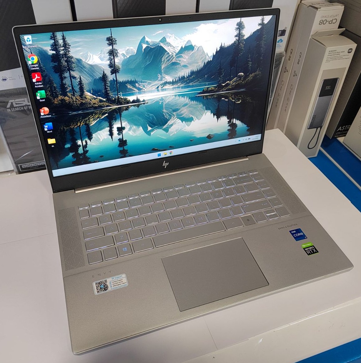 👉 HP Envy 15-ep1068TX i7-11800H / RTX 3060 / 16GB / 512GB SSD