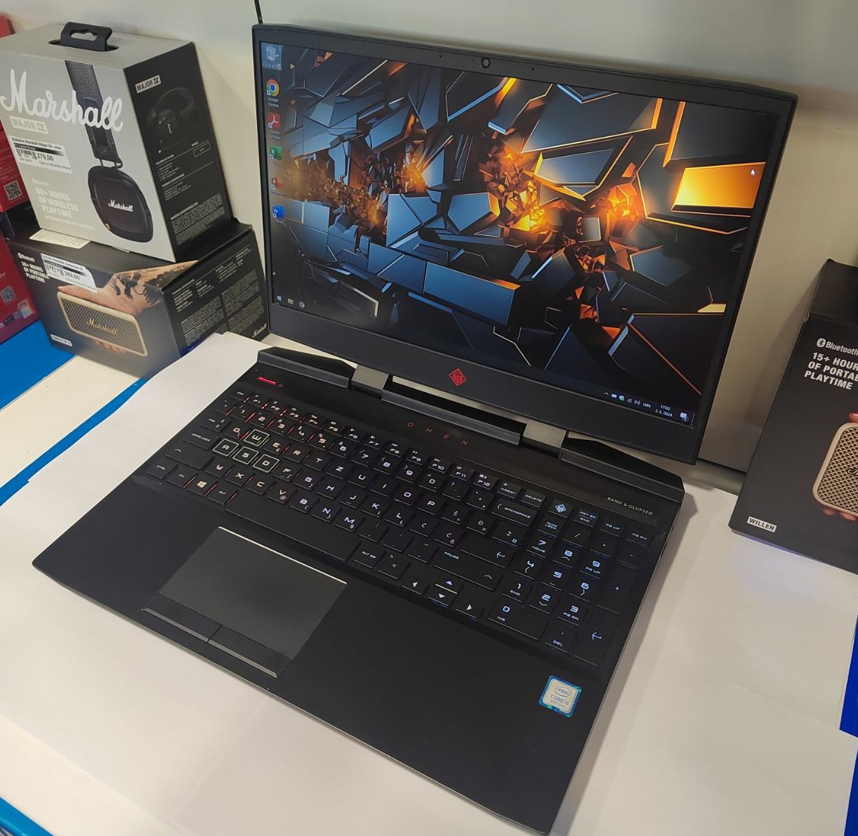 HP OMEN 15-dc1061nm GAMING!!!