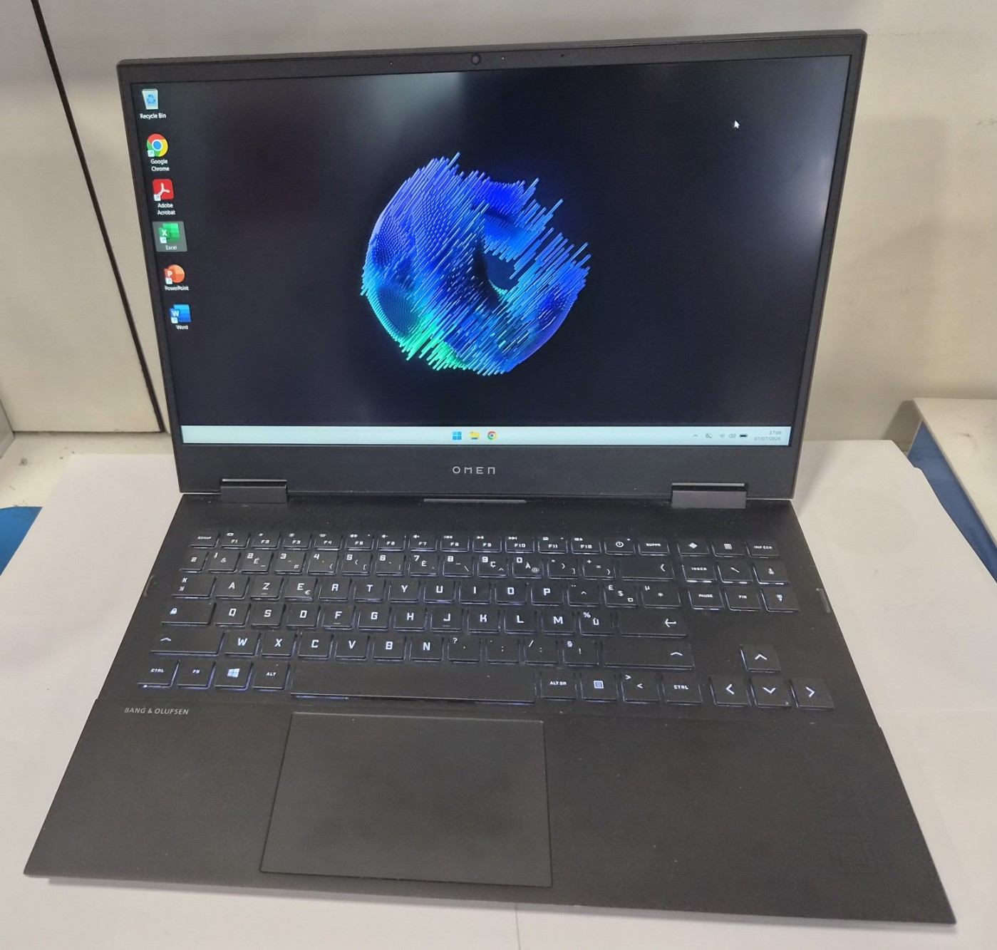 HP OMEN 15-en1028nf GAMING | Ryzen 7 5800H | RTX 3070 | 16GB RAM | 144Hz