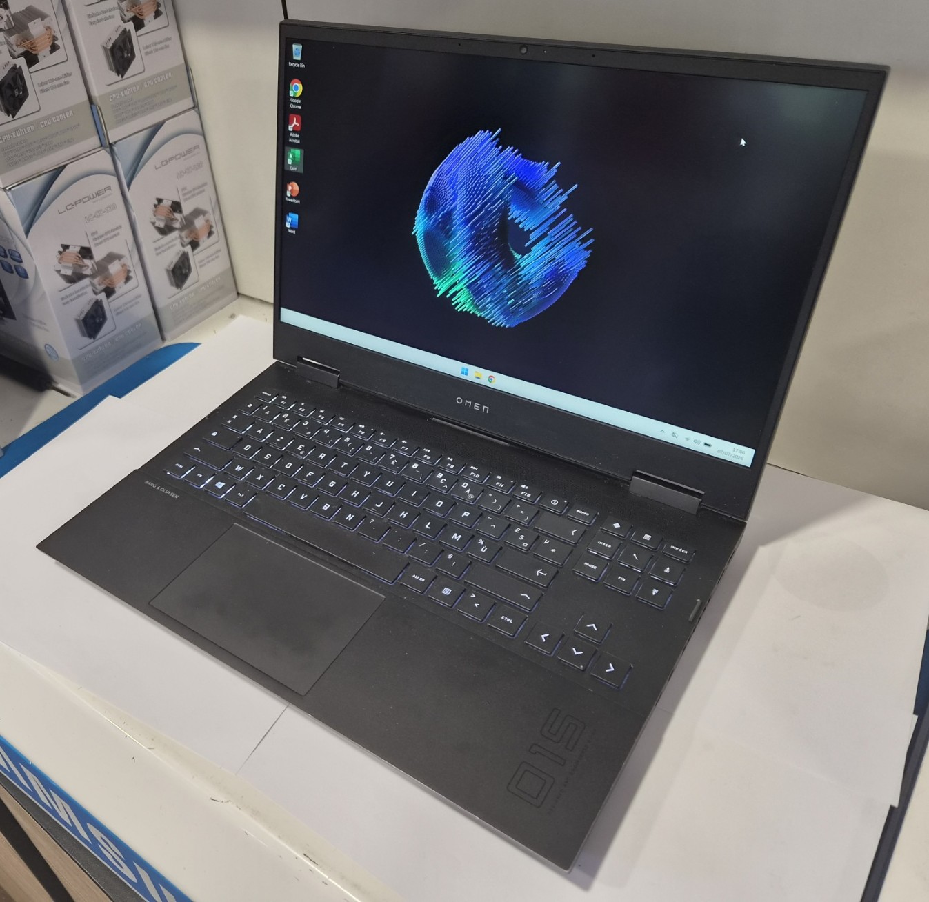 HP OMEN 15-en1028nf GAMING | Ryzen 7 5800H | RTX 3070 | 16GB RAM | 144Hz