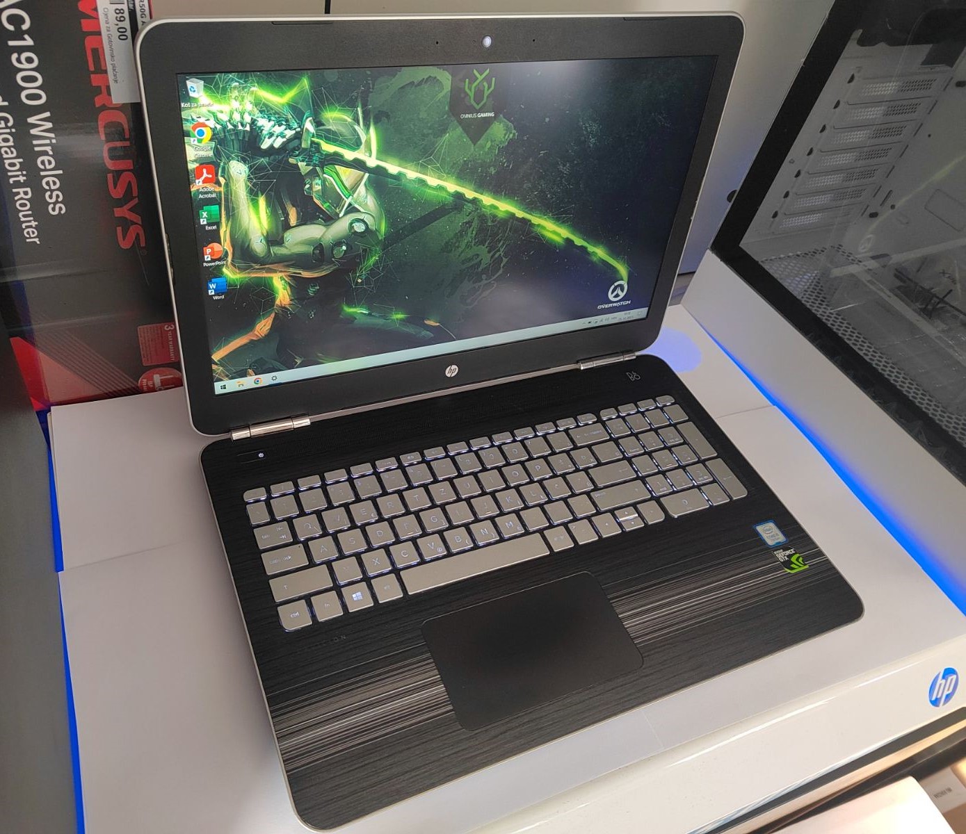 HP Pavilion - 15-bc211nm GAMING!!!