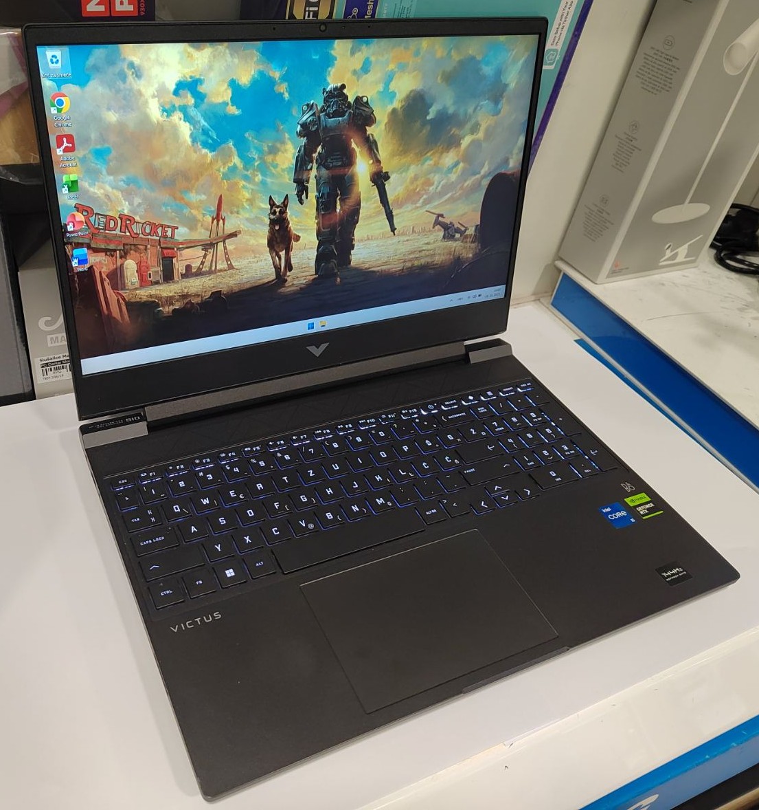 HP Victus 15-fa0046nm GAMING!!!