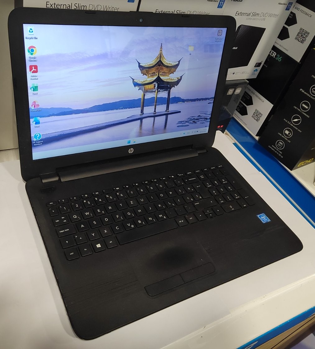 HP 15-ay050nm – 15.6″ laptop | 8GB RAM | 256GB SSD