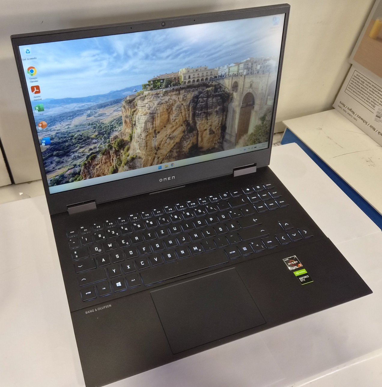 HP OMEN 15 Gaming – Ryzen 5 4600H, GTX 1650 Ti, 16GB, 512GB