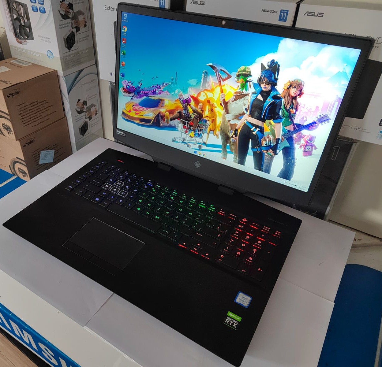 HP OMEN 17-cb0707nz Gaming Laptop i7 / 32GB / RTX 2060 / 144Hz