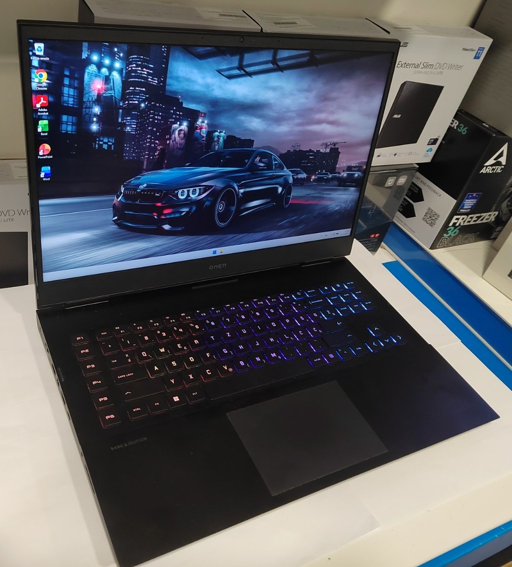 HP OMEN Gaming Laptop | i7-11800H | RTX 3070 | 16GB RAM | 144Hz