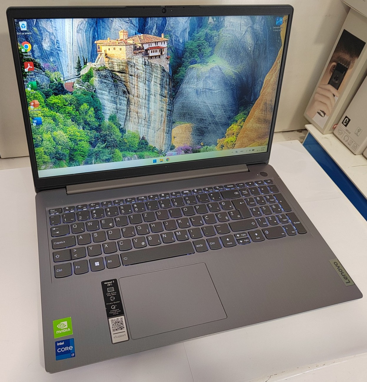 Lenovo IdeaPad 3 15ITL6 – i7, 16GB RAM, 512GB SSD i MX450 grafika