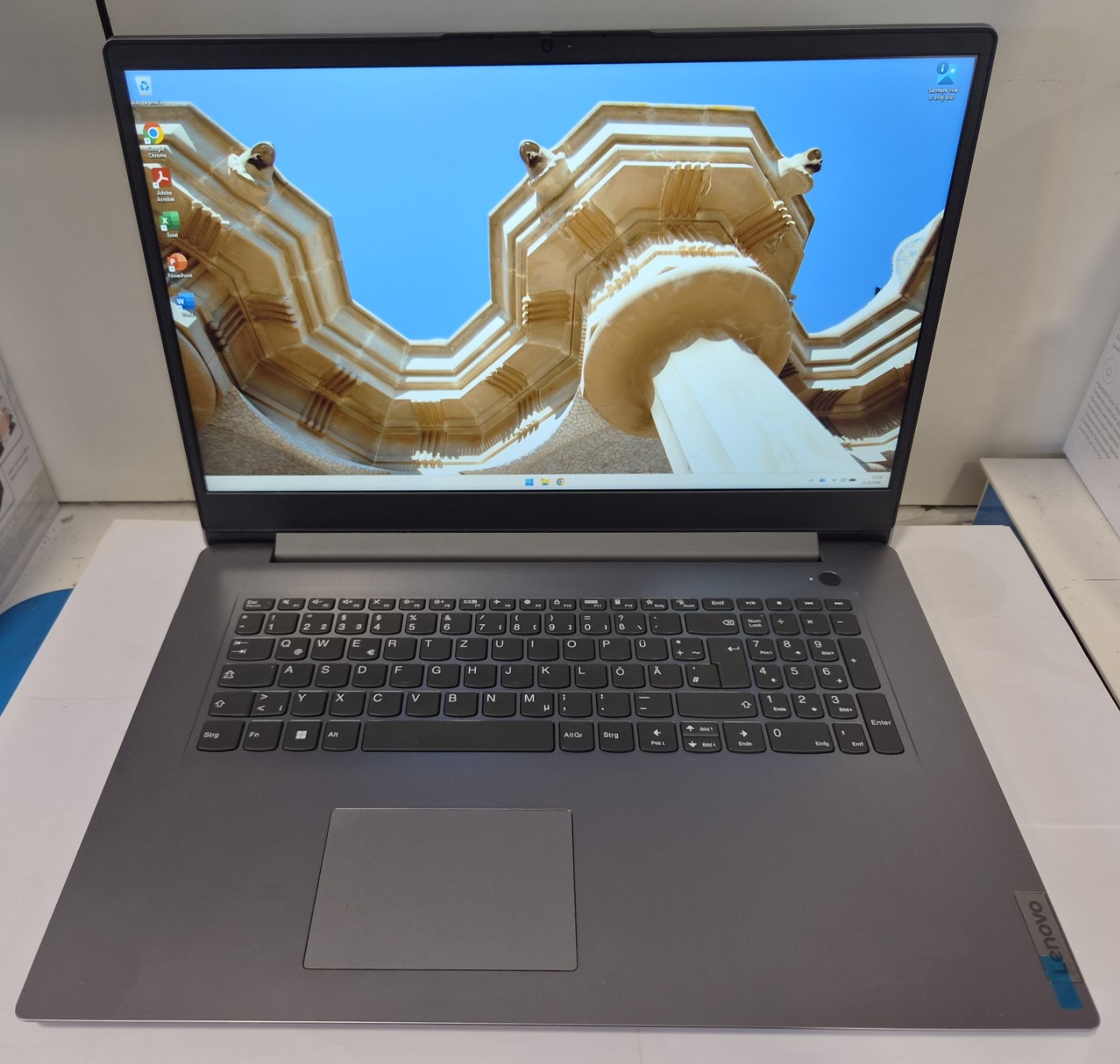 Lenovo IdeaPad 3 17ITL6 i5-1135G7 16GB 256GB SSD 17.3" FHD IPS