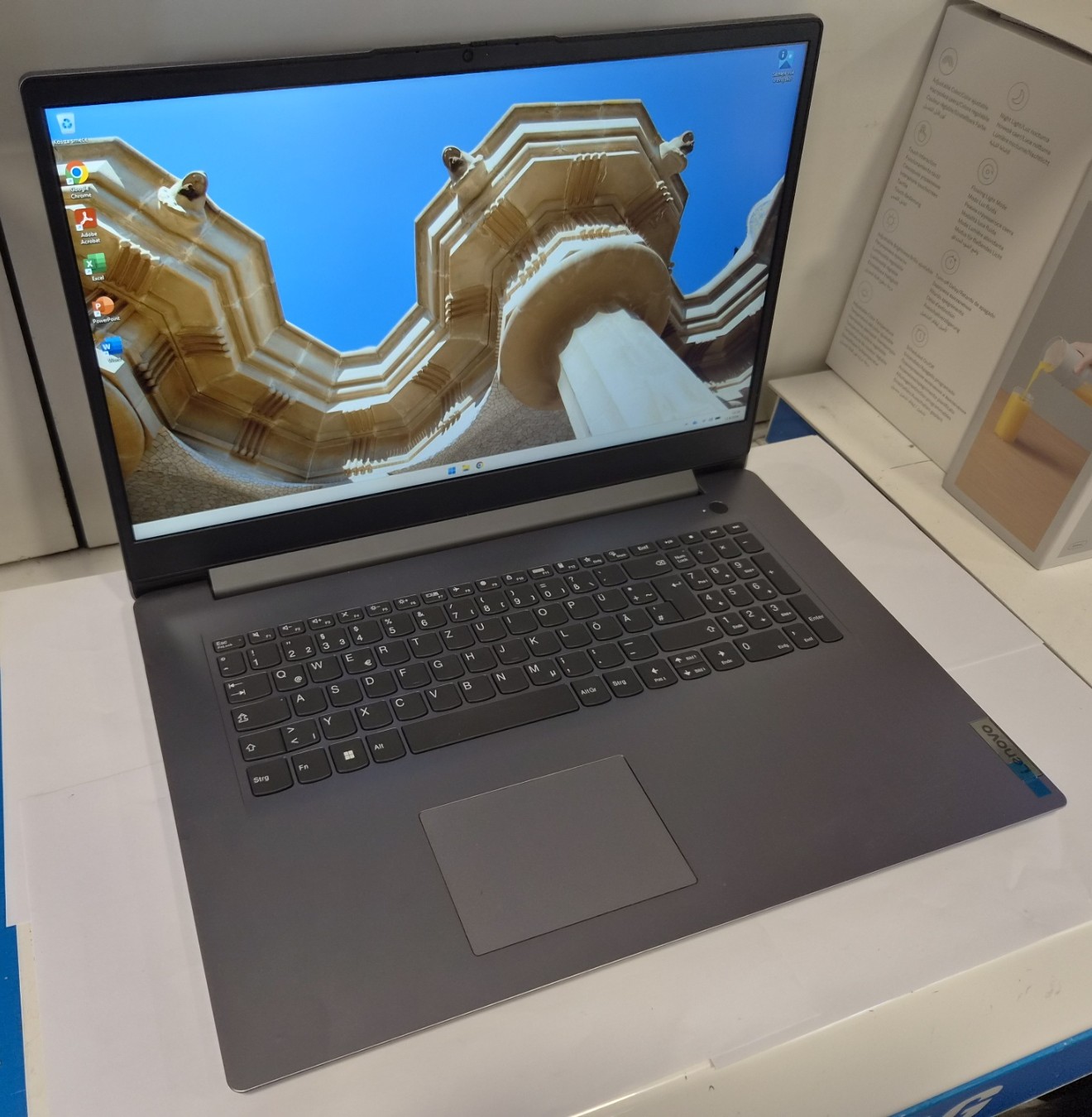 Lenovo IdeaPad 3 17ITL6 i5-1135G7 16GB 256GB SSD 17.3" FHD IPS