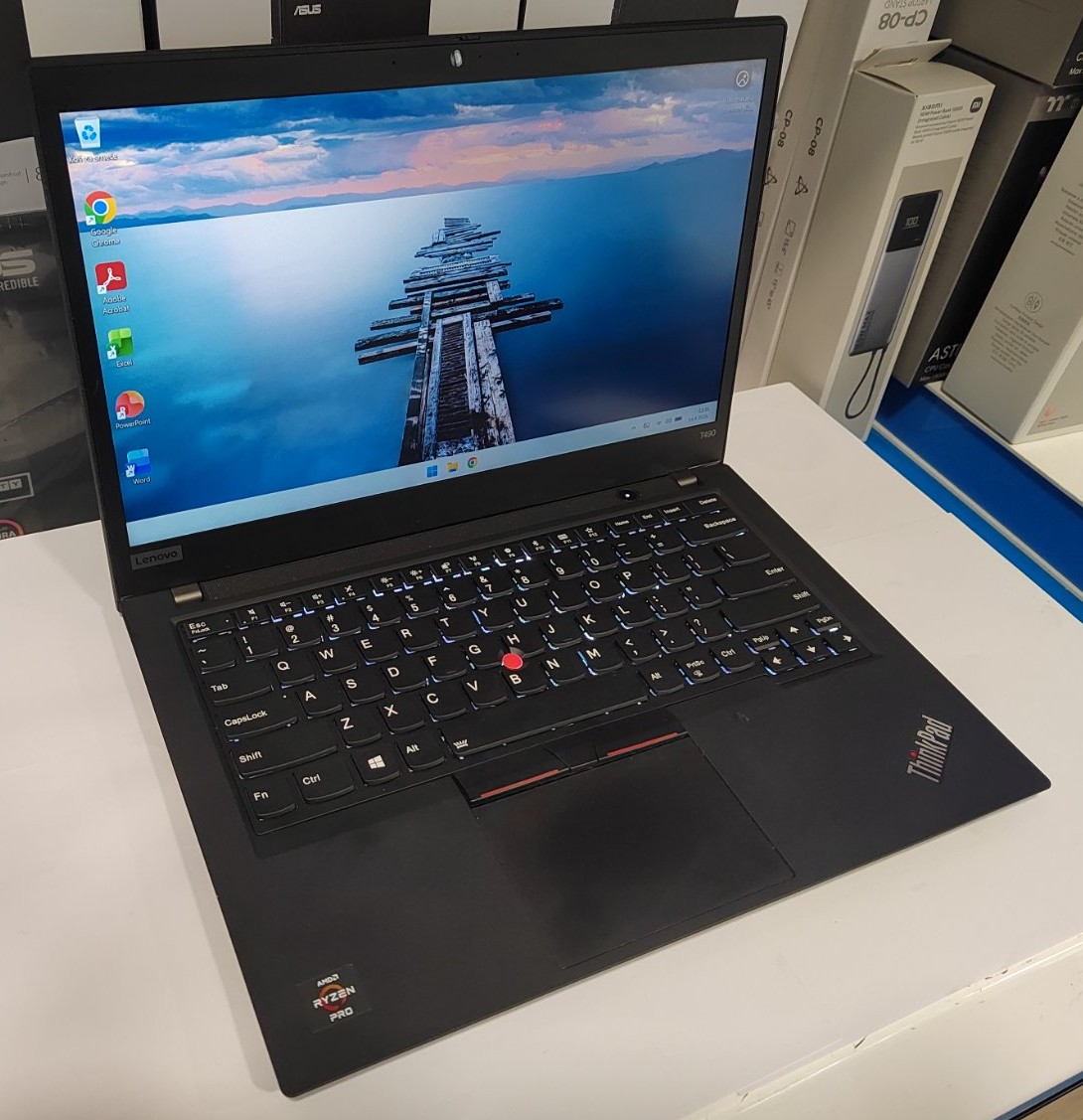 Lenovo ThinkPad T490 – Ryzen 5 PRO, 16GB RAM, SSD, Full HD IPS