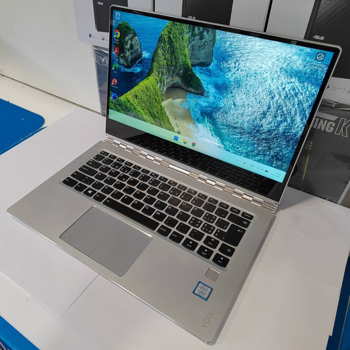 👉 Lenovo Yoga 910-13IKB 13.3” Touch X360 i5 / 8GB / 256GB SSD / Win11