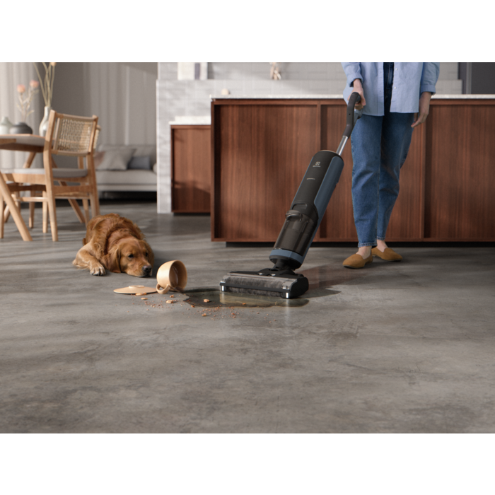 Electrolux EW81U3DB, Wet&Dry bežični štapni usisivač bez vrećice, 35 minuta