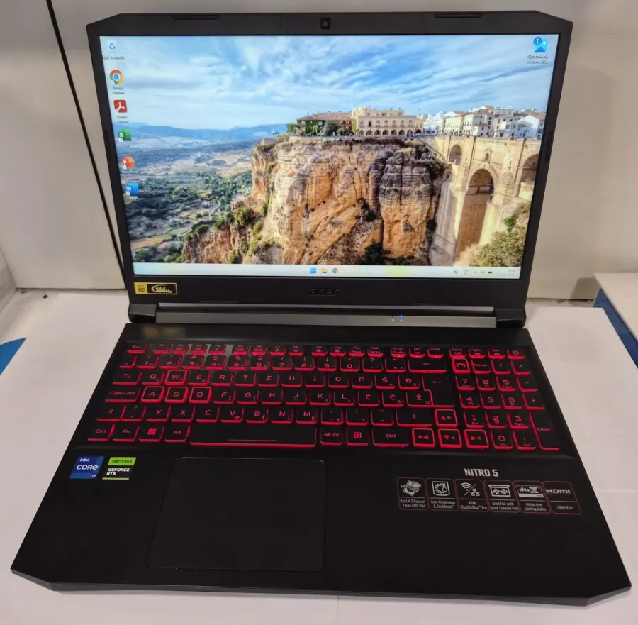 Acer Nitro 5 AN515-57-70N4 – i7-11600H, RTX 3050, 16GB RAM, 512GB SSD
